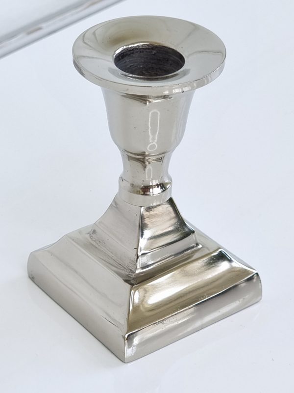 liten-silver-ljusstake-fyrkantig-fot