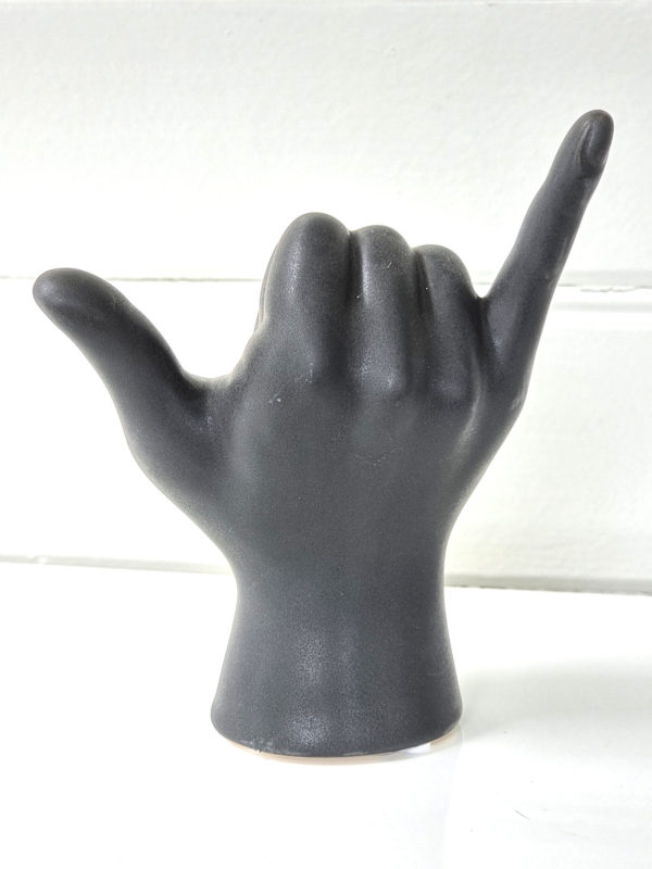 svart-hand-figur-call-me-1