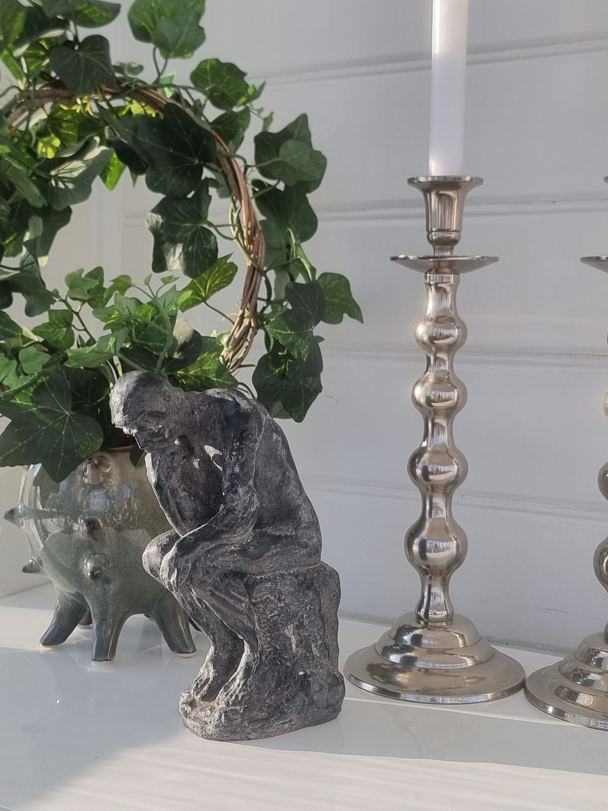 Tänkaren rustik figur för dekoration. Besök blickfång.se