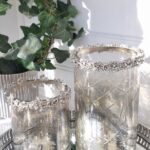 Stor ljuslykta fattigmanssilver med strass. Besök blickfång.se