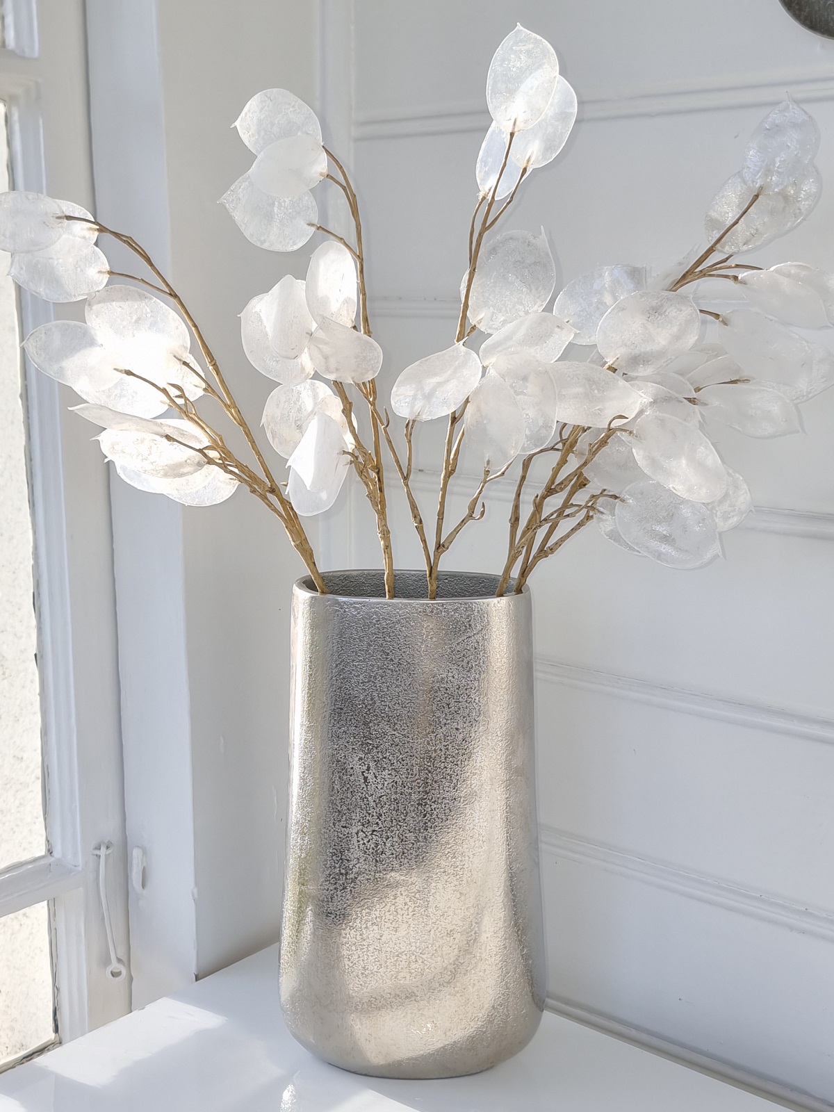 Konstgjord Lunarie kvist med vita löv. Besök Blickfång.se
