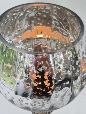 Ljusstake par i fattigmanssilver med strass. Besök blickfång.se