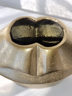 vas-mun-i-guld-metall. Besök blickfång.se