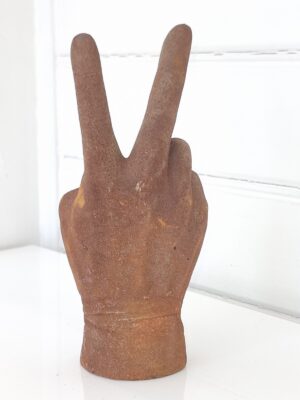 Hand i rost för dekoration. Besök Blickfång.se