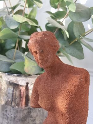 Venus rost figur för dekoration. Besök blickfång.se