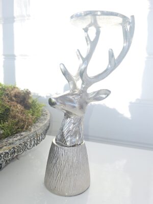 Hjort i silver ljusstake till blockljus. Besök blickfång.se