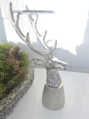 Hjort i silver ljusstake till blockljus. Besök blickfång.se