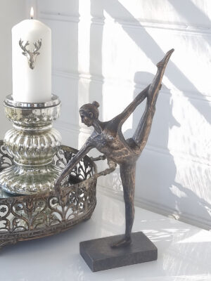Ballerina dansare figur balett. Besök blickfång.se