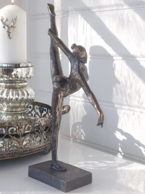 Ballerina dansare figur balett. Besök Blickfång.se
