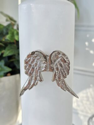 Ljusdekoration ljussmycke vingar i silver. Besök blickfång.se