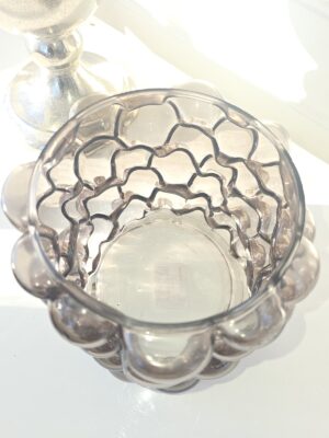 Ljuslykta med bubblor i glas. Besök blickfång.se