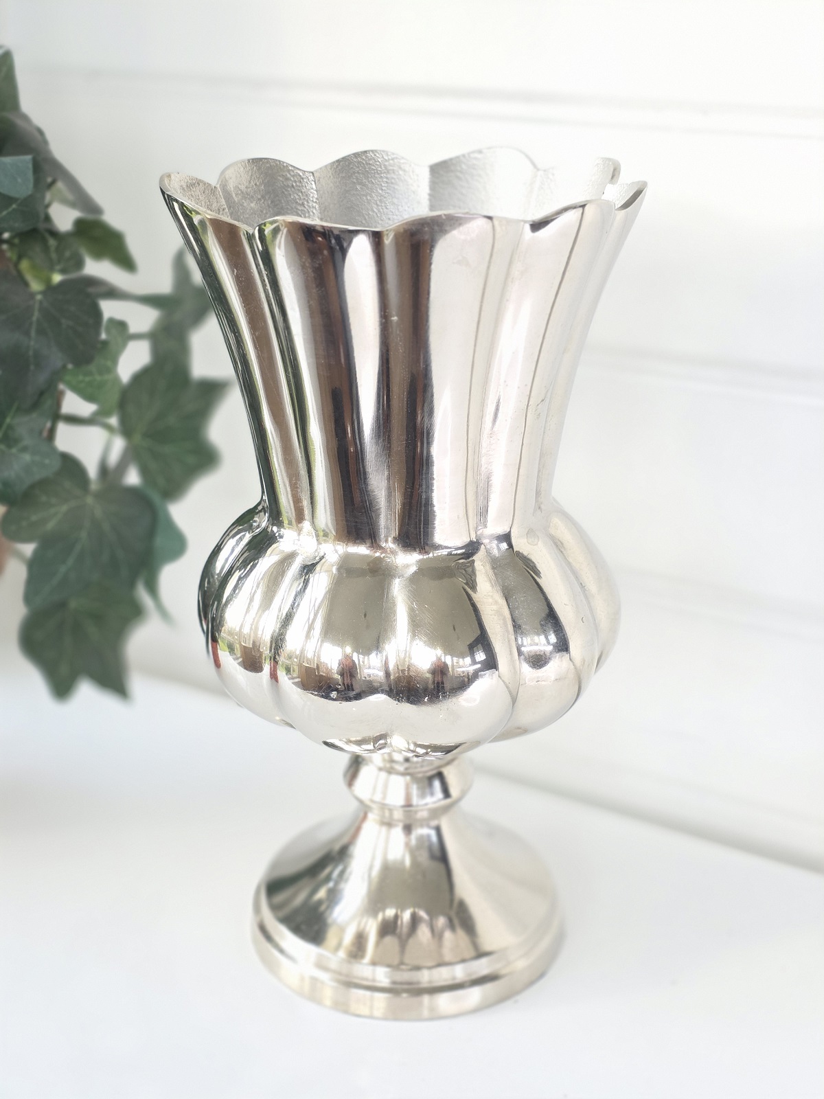 Pokal-kruka-i-silver-metall-1