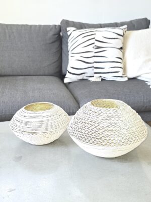 Rund lykta beige tråd metall. Besök Blickfång.se