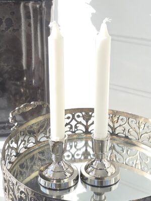 Liten ljusstake par i silver. Besök blickfång.se